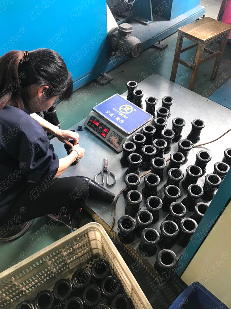 華威<a href=http://m.worldwdculturemuseum.com/xjjt/ target=_blank class=infotextkey>橡膠接頭</a>產(chǎn)胚圖